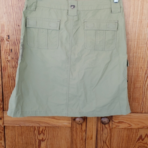 Kuhl Dry Stretch 6 Olive Green Embroidered EUC 20" - Picture 2 of 6